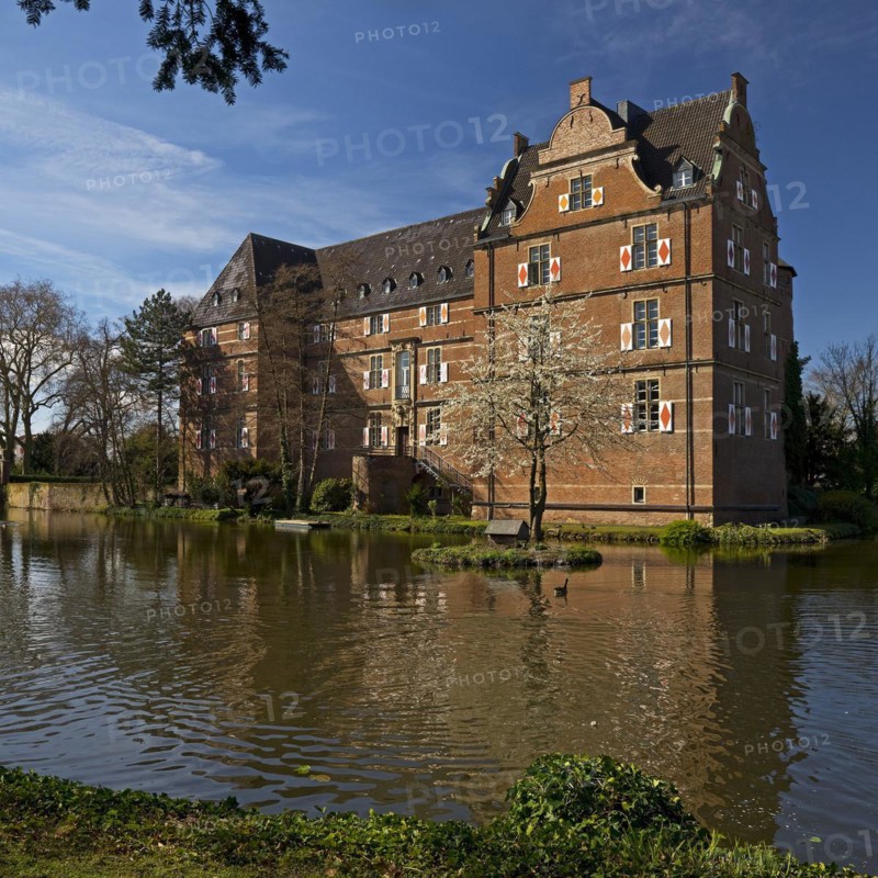 Bedburg Castle, former moated castle in the Erft lowlands, Rhine-Erft district, Lower Rhine, North Rhine-Westphalia, Germany, Europe