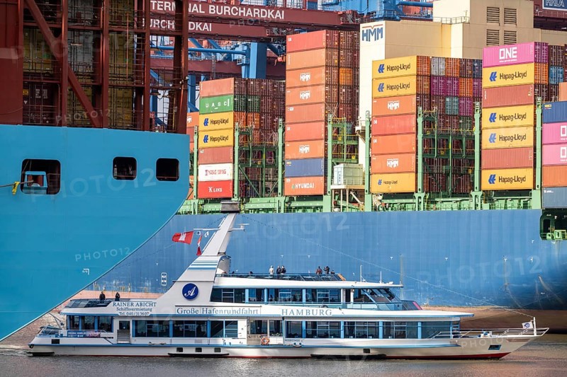 Harbour tour in Waltershofer Hafen, HHLA Container Terminal Burchardkai, HMM Nuri container freighter, container ship, Hamburg, Germany, Europe