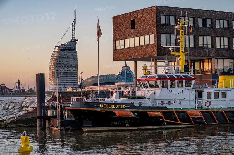 Skyline of Bremerhaven, seen over the Weser, Atlantic Sail City Hotel, Klimahaus, pilot ship in the Geeste estuary, in Bremerhaven, Bremen, Germany, Europe