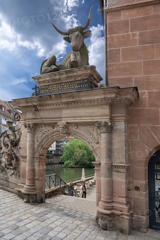 Ox figure above an archway of the former slaughterhouse, Nuremberg, Middle Franconia, Bavaria, Germany, Europe