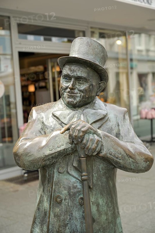 Franz Joseph Burda in the role of Andre, statue, Malergasse, Offenburg, Baden-Württemberg, Germany, Europe