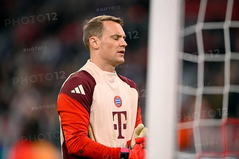 Goalkeeper Manuel Neuer FC Bayern Munich FCB (01) pensive, Champions League, Allianz Arena, Munich, Bavaria, Germany, Europe