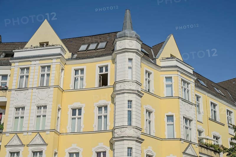 Old building, Schillerplatz, Stubenrauchstraße, Friedenau, Berlin, Germany, Europe