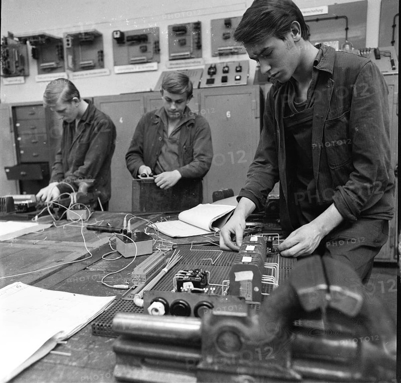 DEU, Germany, Dortmund: Personalities from politics, business and culture from the years 1965-71. Dortmund. Hoesch AG Westfalenhütte. Apprentice training ca. 1965-6, Europe