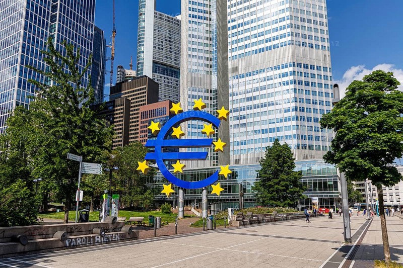 Euro sign symbolising Europe with banks High-rise buildings on Willy-Brandt-Platz in Frankfurt, Germany, Europe
