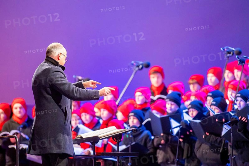 When over 25, 000 visitors flock to the Rudolf Harbig Stadium for the big Advent concert just in front of Christmas, the Christmas festivities begin for many Dresdeners. What began in 2015 as part of the celebrations to mark the anniversary of the world-famous Dresden Kreuzchor has now established itself as one of the biggest and most beautiful Christmas events in Germany. Kreuzkantor Ulrich Schicha, Dresden, Saxony, Germany, Europe