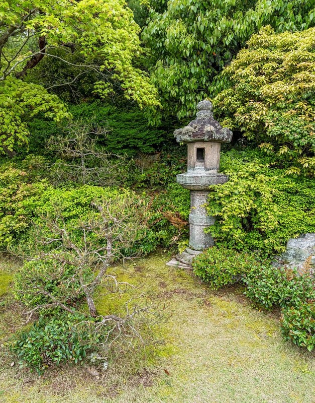 Stone lantern, Okochi Sanso Garden, Arashiyama, Kyoto, Japan, Asia