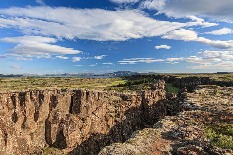 Lava fields, tectonic plates, continental plates, crevasses and canyons, summer, sunny, Thingvellir National Park, Golden Circle, Southwest Iceland, Iceland, Europe