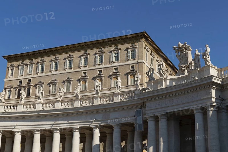 Piazza San Pietro, St Peter's Square in the Vatican, Rome, Italy, Europe