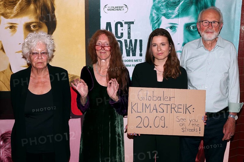 Gerd Bastian's secretary, Lukas Beckmann, Luisa Neubauer, Eva Quistorp, founding member of the Green Party, director Doris Metz, producer Birgit Schulz, presenter Maria Popov, Berlin premiere Petra Kelly, Act Now, 04.09.2024, Delphi Filmpalast, Berlin