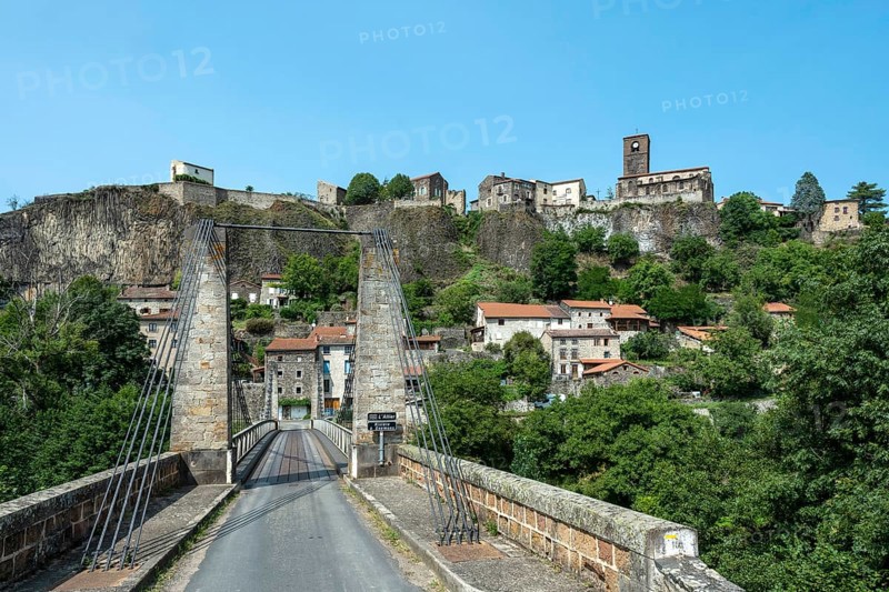 Chilhac, suspension bridge over the Allier River, Haute-Loire, Auvergne-Rhone-Alpes, France, Europe
