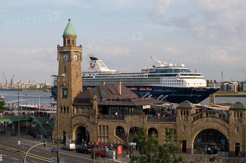 Europe, Germany, Hamburg, Elbe, harbour, passenger ship Mein Schiff 1, St. Pauli Landungsbrücken, glass tower, Hamburg, Hamburg, Federal Republic of Germany, Europe
