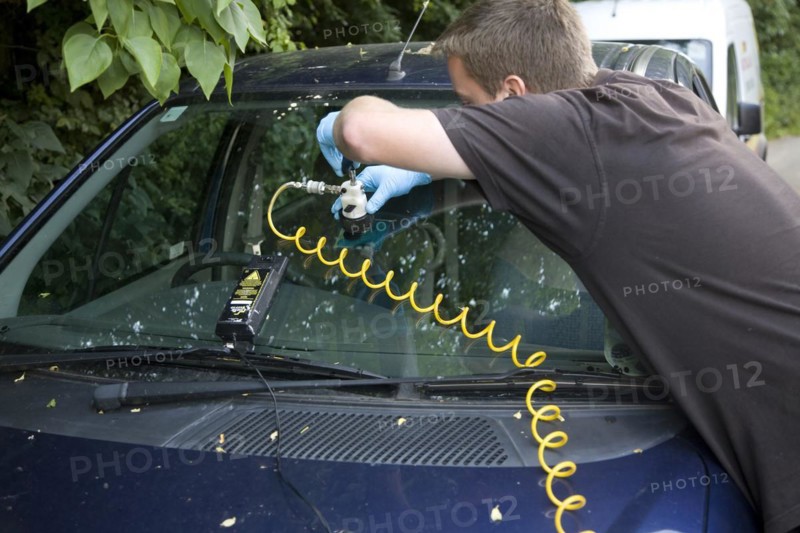 Windscreen chip repair