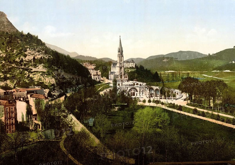 The Basilica of the Assumption is a Roman Catholic church and minor basilica in the French Marian pilgrimage town of Lourdes. It is part of the sacred precinct where the Virgin Mary allegedly appeared to Bernadette Soubirous in 1858, France, ca 1890, Historical, digitally restored reproduction from a 19th century original, Record date not stated, Europe