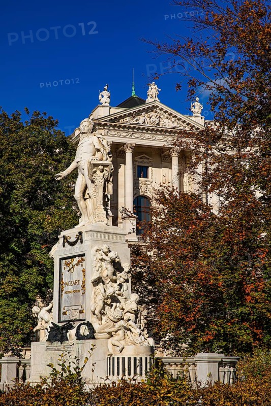 Mozart monument in the Burggarten, behind the façade of the House of Austrian History, Burggarten, Vienna, Austria, Europe