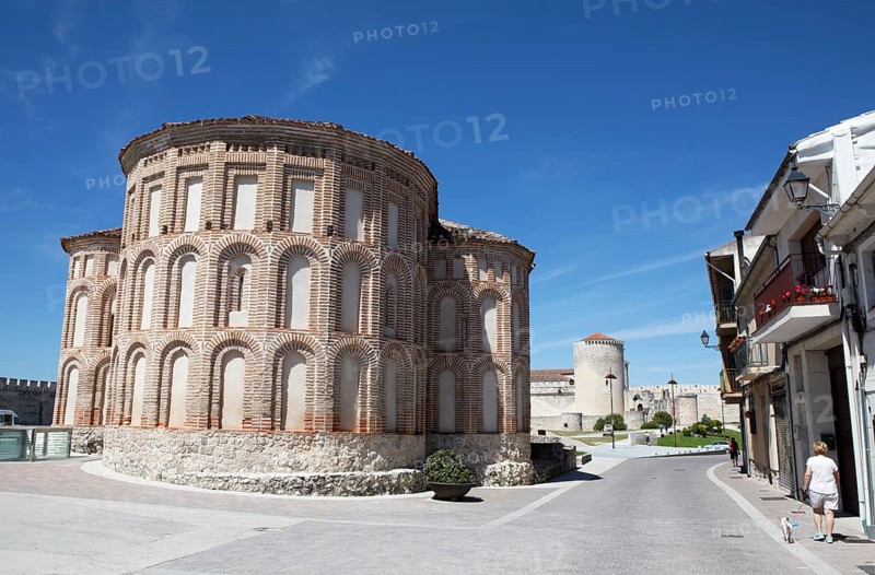 Moorish San Martin Church, behind El Castillo Habitado in Cuellar, province of Segovia, Castile and Leon, Spain, Europe