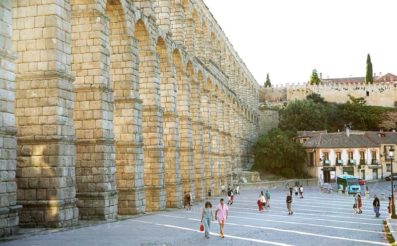 Roman aqueduct at the Plaza de Azoguejo, Segovia, province of Segovia, Castile and Leon, Spain, Europe