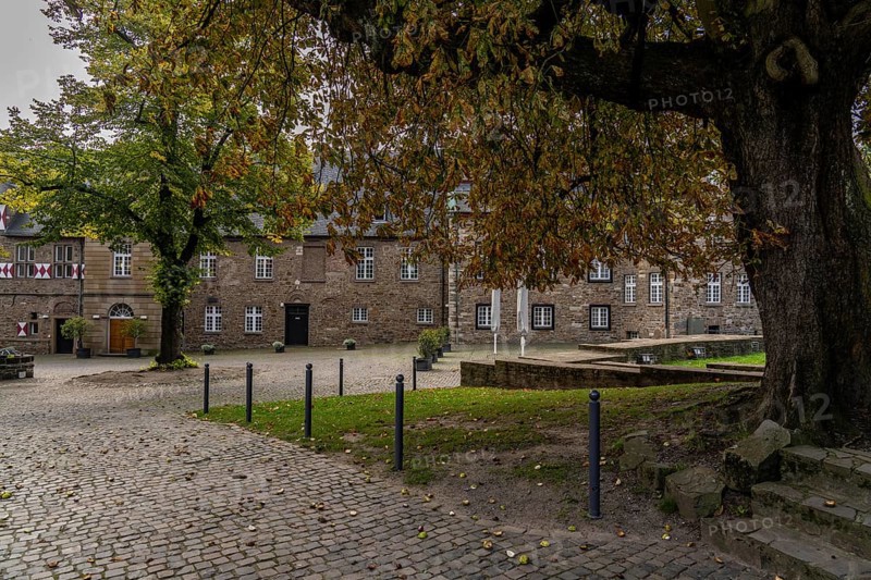 Broich Castle on the west bank of the Ruhr near the city centre, the fortification is in parts the oldest preserved early medieval fortification from the late Carolingian period north of the Alps, today a museum and event location, in Mülheim an der Ruhr, North Rhine-Westphalia, Germany, Europe
