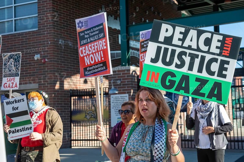 Detroit, Michigan USA, 2 September 2024, Union members participated in Detroit's Labor Day parade. Some campaigned for a Middle East ceasefire and peace with justice in Gaza