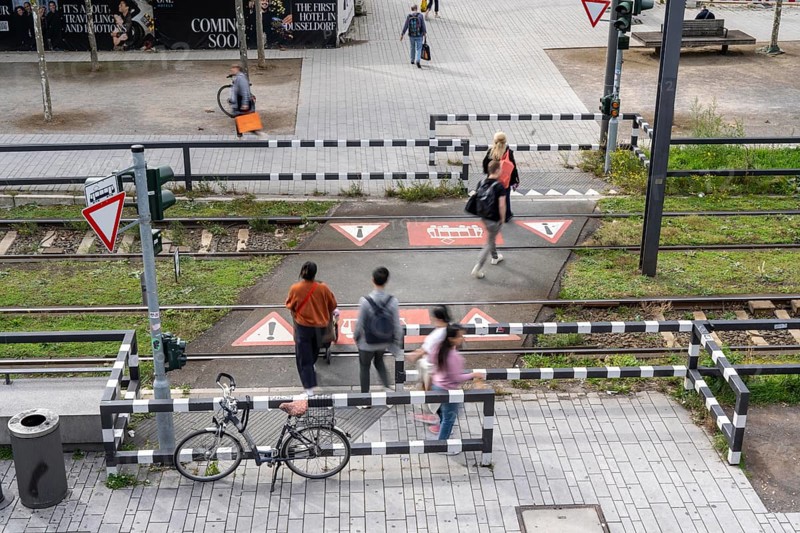 Schadowstraße tram stop in Düsseldorf, railway crossing, North Rhine-Westphalia, Germany, Europe
