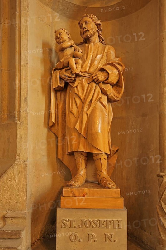 Wooden sculpture of Joseph of Nazareth in the UNESCO Cathedral, Saint, Joseph, Saint, baby Jesus, arm, carry, inscription, wood carving, inscription, handicraft, St Mary's Church, Erfurt Cathedral, Cathedral Square, Erfurt, Thuringia, Germany, Europe