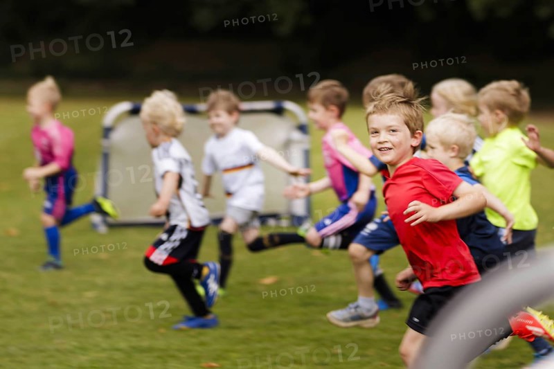 Children on the football pitch, Bonn, 19.06.2024