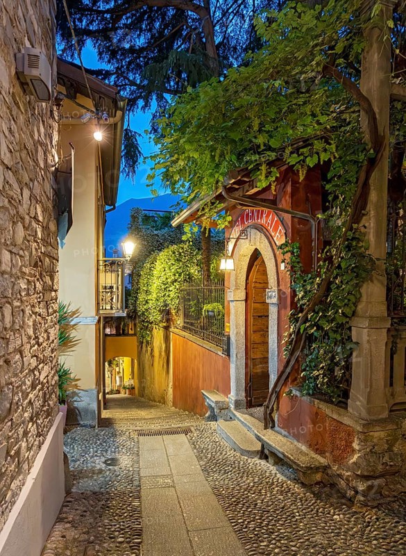 Narrow streets of Bellagio by night, Lake Como, Italy, Europe