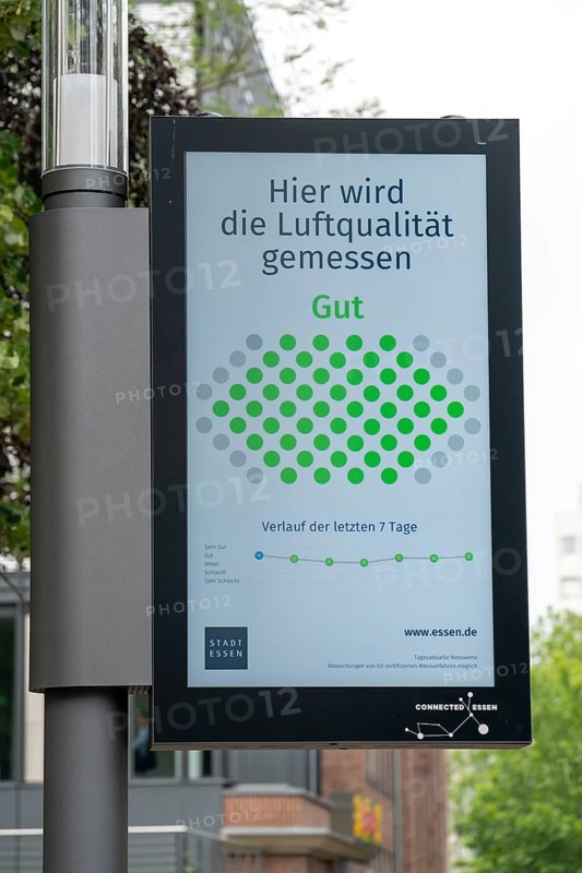 Smart Poles, intelligent street lamps, test run, EON and the city of Essen are testing street lamps that measure environmental data, provide electricity for electric cars, are parking guidance systems, offer WLAN, are emergency call pillars and digital display panels, Essen, North Rhine-Westphalia, Germany, Europe