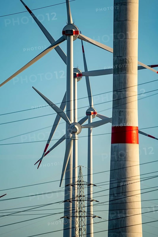 Wind farm near Bad Wünnenberg, Ostwestfalen Lippe, along the A44 motorway, North Rhine-Westphalia, Germany, Europe