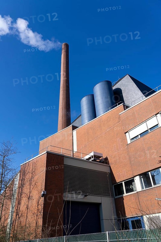 The Igony heating plant in Essen-Rüttenscheid, a district heating plant fuelled by natural gas, which supplies the Essen University Hospital, the Alfried Krupp Hospital and residential buildings with district heating all year round, North Rhine-Westphalia, Germany, Europe