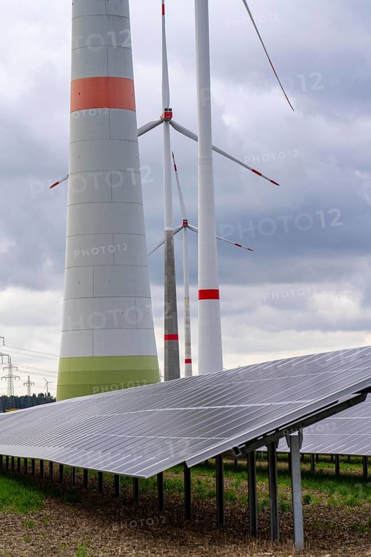 Wind farm and large-scale photovoltaic system, north-east of Bad Wünnenberg, near the village of Elisenhof, on the A44 motorway, North Rhine-Westphalia, Germany, Europe
