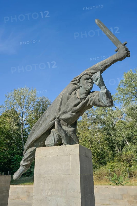 Monument to the Spanish Fighters, Memorial to the Interbrigadists in the Spanish Civil War, Volkspark Friedrichshain, Friedrichshain, Berlin, Germany, Europe