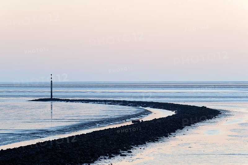 Evening mood at the Wadden Sea, stone groyne with sea mark, North Sea, Norddeich, Lower Saxony, Germany, Europe