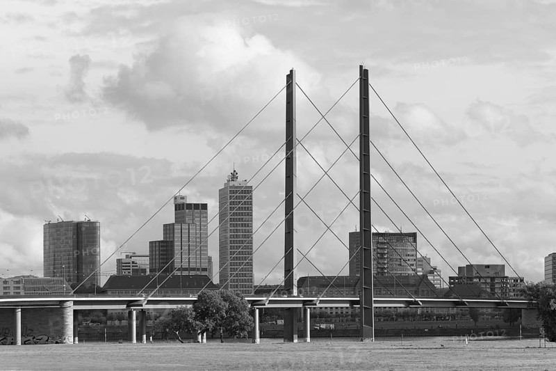 Rhine knee bridge and skyline, cable-stayed bridge from 1969, Düsseldorf, North Rhine-Westphalia, Germany, Europe