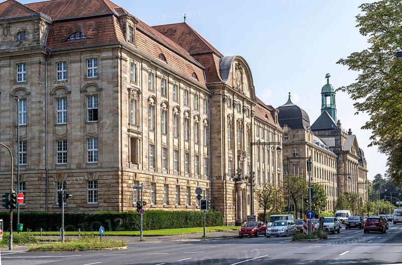In front the building of the Düsseldorf Higher Regional Court, behind it the Düsseldorf District Government, on Cecilienallee, administrative building, Düsseldorf, North Rhine-Westphalia, Germany, Europe