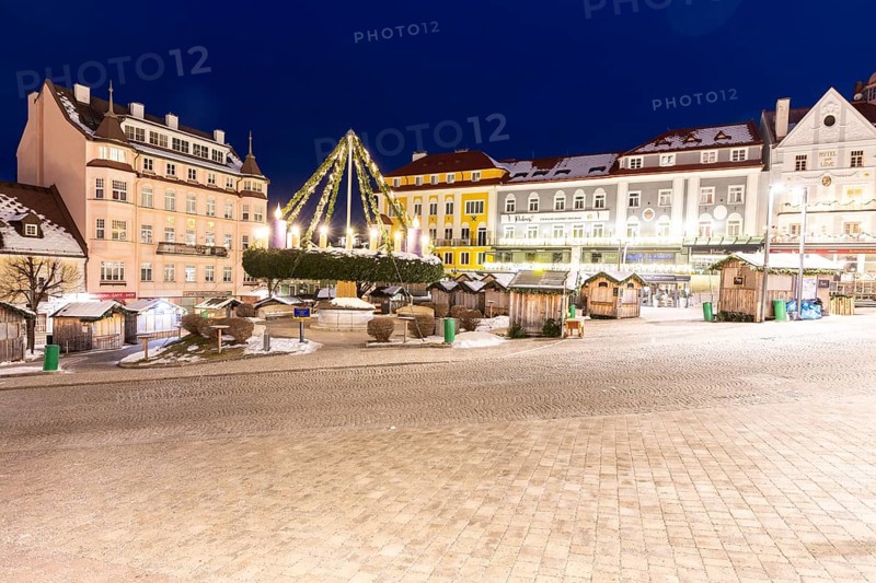 Advent atmosphere, world's largest hanging Advent wreath, main square of Mariazell, blue hour in the early morning, Mariazell, Styria, Austria, Europe