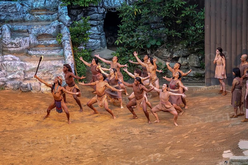 Outdoor drama Unto These Hills recounts the history of the native Cherokee people in North Carolina up to their removal via the Trail of Tears in 1838