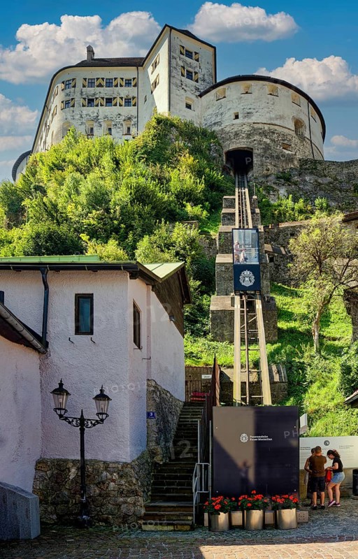 Passenger lift to the medieval fortress of Kufstein with the museum, Kufstein, Tyrol, Austria, Europe