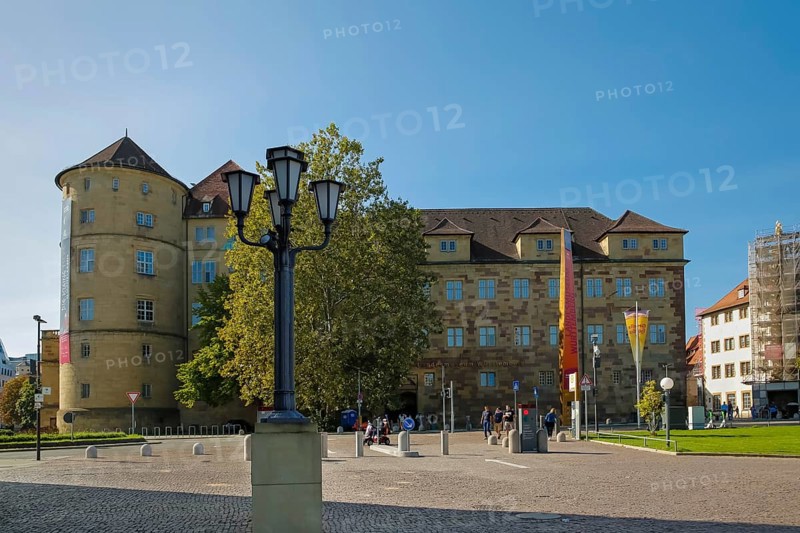 Old Palace Stuttgart, former moated palace, princely residence, 14th century seat of the Counts of Württemberg, court chamber, today Renaissance palace, architect Aberlin Tretsch, Württemberg State Museum, historical building, architecture, street lamp, luminaire, state capital, Stuttgart, Baden-Württemberg, Germany, Europe