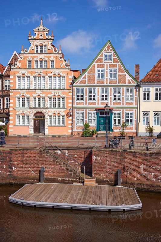 Gabled houses and old half-timbered houses with the harbour basin of the Old Hanseatic Harbour Stade, Hanseatic city, district of Stade, Lower Saxony, Germany, Europe