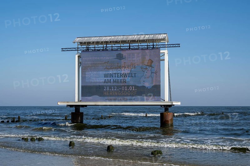Winter world by the sea, information board in the sea, canvas, Heringsdorf, Usedom Island, Baltic Sea, Mecklenburg-Western Pomerania, Germany, Europe