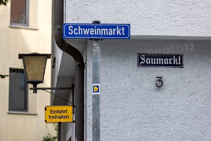 Gendering in the politically correct naming of streets. Is the square in the fishermen's quarter in Ulm called Saumarkt or Schweinmarkt? The funny thing is: both street names apply here. Ulm, Baden-Württemberg, Germany, Europe