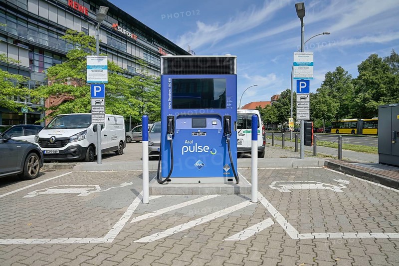 ARAL Pulse charging station, petrol station, Am Borsigturm, Berliner Straße, Tegel, Reinickendorf, Berlin, Germany, Europe