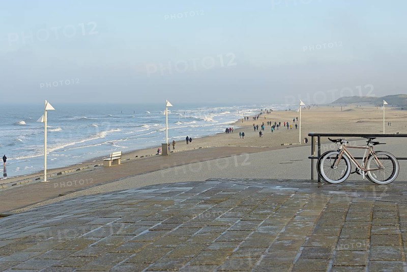 View from the promenade to the North Beach, North Sea, Norderney, East Frisian Islands, Lower Saxony, Germany, Europe