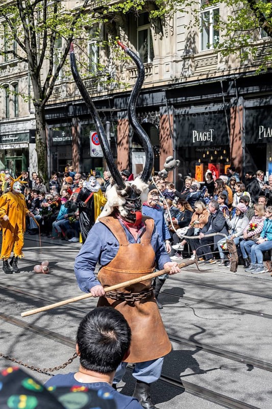 Participants dressed up as jesters from the guest canton of Schwyz, jesters' symposium of the Märchler carnival societies, parade of historically costumed guildsmen, Sechseläuten or Sächsilüüte, Zurich Spring Festival, Zurich, Switzerland, Europe