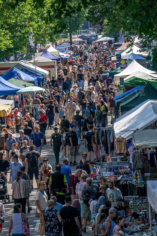 Flea market at the summer festival at the Gruga in Essen, 10-day fair at Messe Essen, with one of the largest flea markets in North Rhine-Westphalia, Germany, Europe