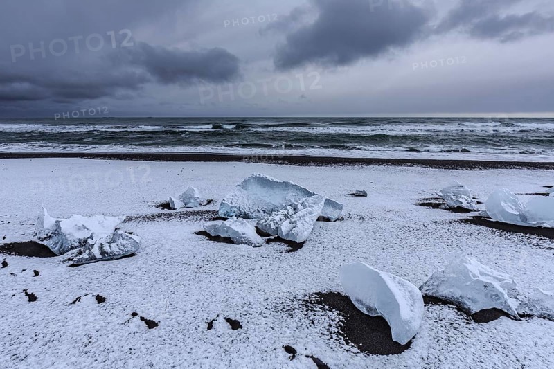 Ice floes on the beach, snowy, waves, sea, clouds, winter, Diamond Beach, Breidamerkursandur, Jökulsarlon, Iceland, Europe