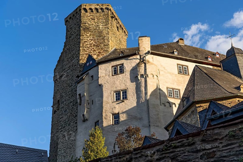 Runkel Castle, hilltop castle from the high Middle Ages, ruins, historic old town, Runkel an der Lahn, Limburg-Weilburg, Hesse, Germany, Europe