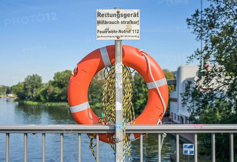 Lifebuoy, Hohenzollern Canal, Seestraße, Wedding, Mitte, Berlin, Germany, Europe