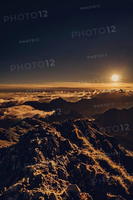 Sunrise hike on the Hochplatte near Halblech in the Ammergau Alps, Ammergebirge in the Allgäu, Bavaria, Germany, Europe